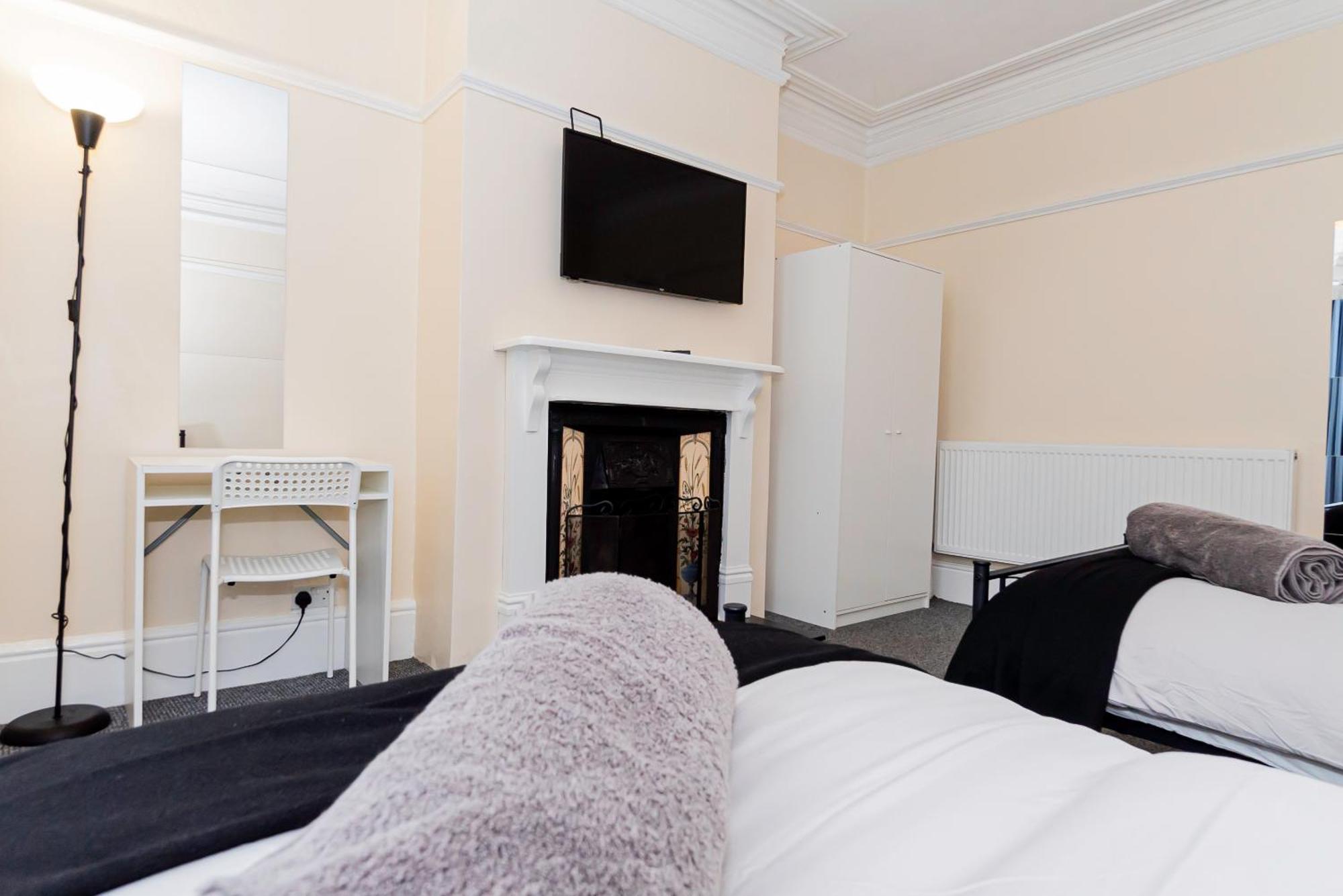 Shirley House 5, Guest House, Self Catering, Self Check In With Smart Locks, Use Of Fully Equipped Kitchen, Close To City Centre, Ideal For Longer Stays And Fawley Contractors Southampton Zewnętrze zdjęcie
