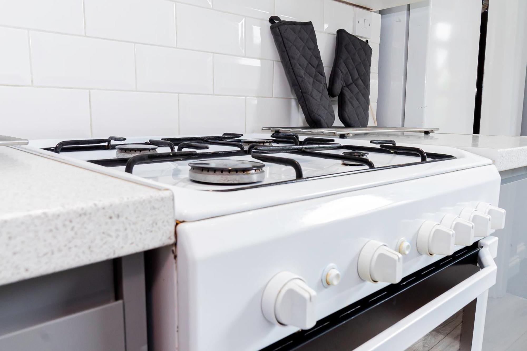 Shirley House 5, Guest House, Self Catering, Self Check In With Smart Locks, Use Of Fully Equipped Kitchen, Close To City Centre, Ideal For Longer Stays And Fawley Contractors Southampton Zewnętrze zdjęcie
