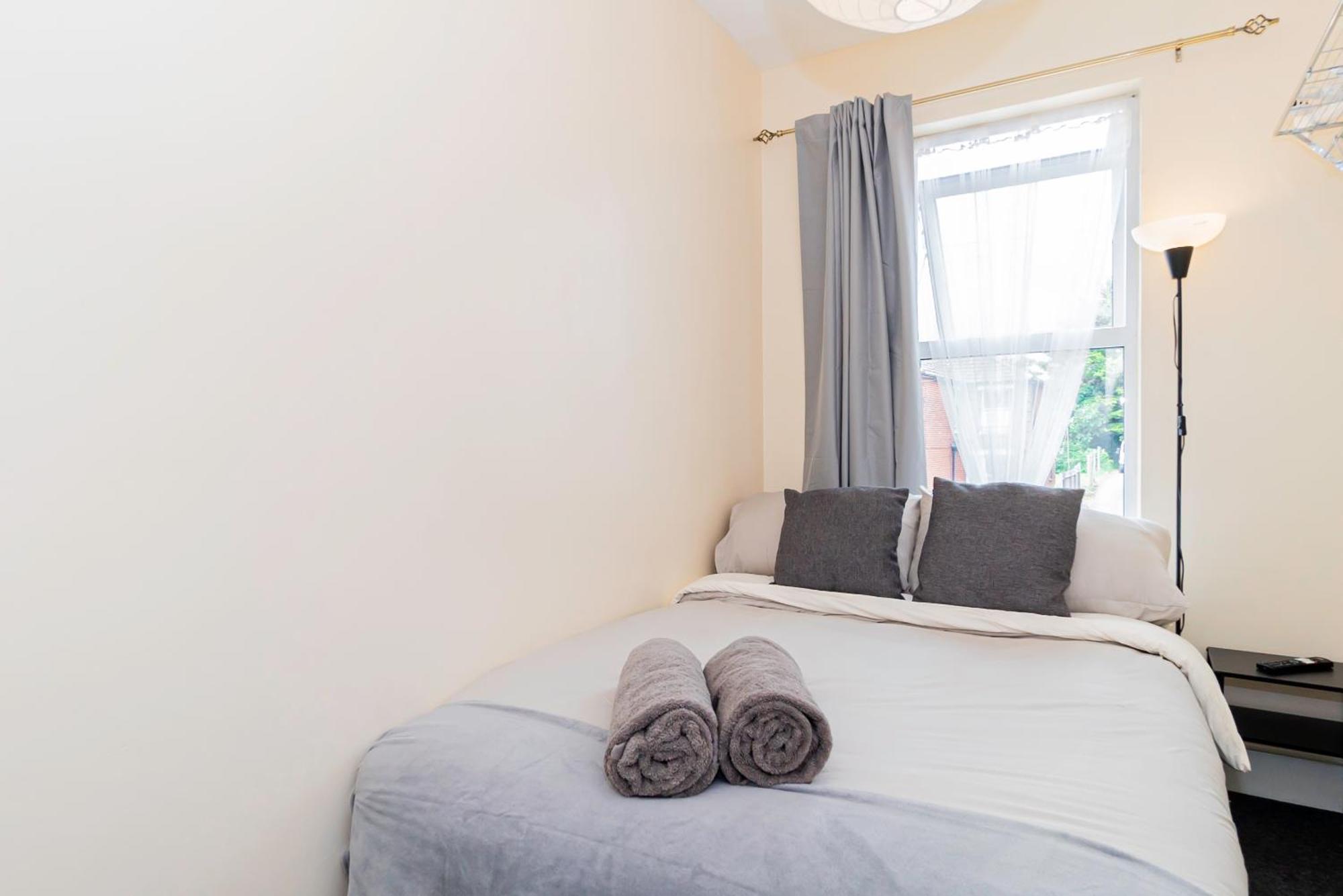 Shirley House 5, Guest House, Self Catering, Self Check In With Smart Locks, Use Of Fully Equipped Kitchen, Close To City Centre, Ideal For Longer Stays And Fawley Contractors Southampton Zewnętrze zdjęcie